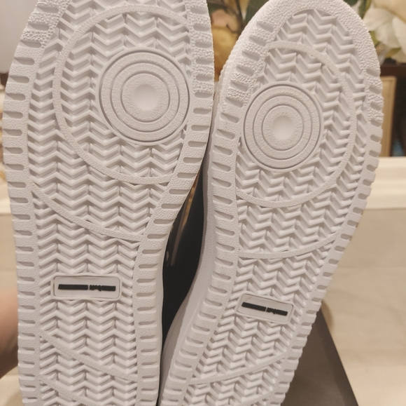 MCQ by Alexander McQueen Sneakers - Picture 8 of 8